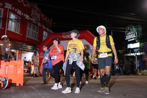 BIB: 4543, 269
                            <button type="button" onclick="openModal(26262759)" class="btn btn-primary btn-sm float-right btn-popup" data-toggle="modal" data-target=".modal-high-quality">
                        <i class="fas fa-shopping-cart"></i> Add to Cart
                    </button>
                                            <button type="button" onclick="isThisMe(26262759, true)" class="btn btn-success btn-sm float-right btn-popup btn-isme hidden" data-toggle="tooltip" data-placement="bottom" title="นี่คือรูปของคุณใช่ไหม คลิกที่นี่เพื่อเอาเข้าอัลบั้ม">
                        <i class="fas fa-plus"></i> Add to album
                    </button>
                    <button type="button" onclick="isThisMe(26262759, false)" class="btn btn-warning btn-sm float-right btn-popup btn-isnotme hidden">
                        <i class="fas fa-ban"></i> Remove from album
                    </button>